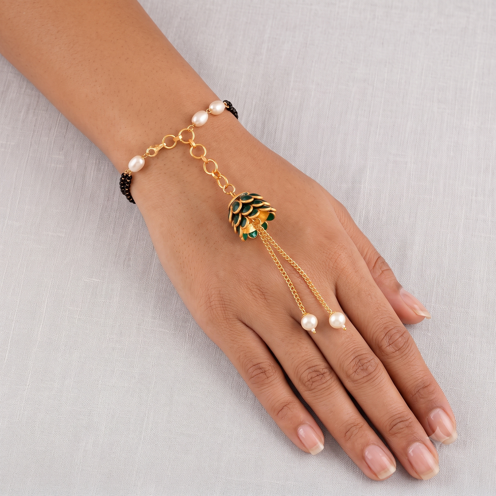 Elegant Bhaiya Bhabhi Rakhi Set – Green Floral Thread Rakhi & Pearl Lumba Bracelet Set
