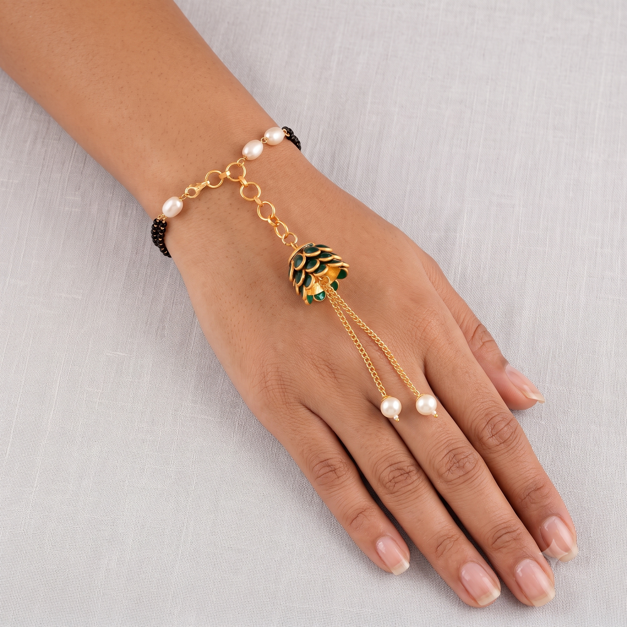 Elegant Bhaiya Bhabhi Rakhi Set – Green Floral Thread Rakhi & Pearl Lumba Bracelet Set